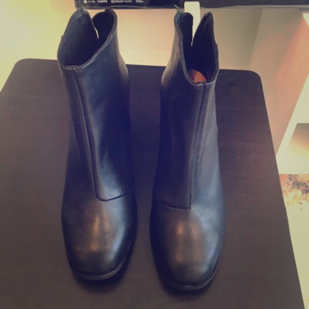 Ankle boots